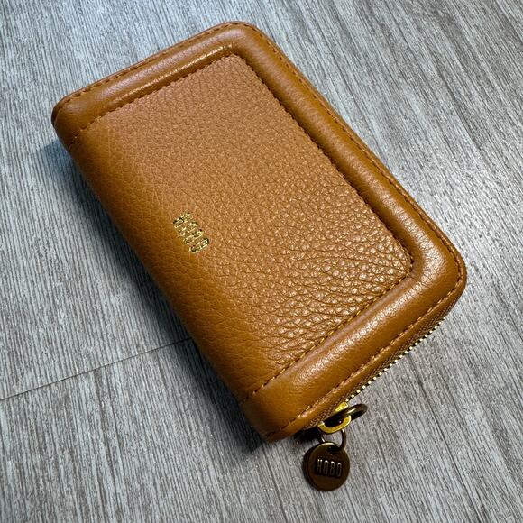 HOBO Pebbled Leather Coin Wallet Zip Around Warm Honey 4x2.5 NWOT - Picture 1 of 6
